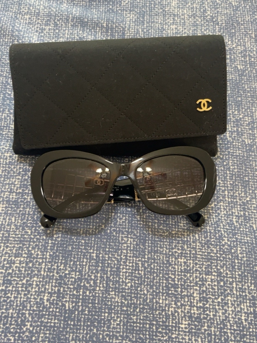 CHANEL 71711 Black Gold CC Oversized Sunglasses + Case